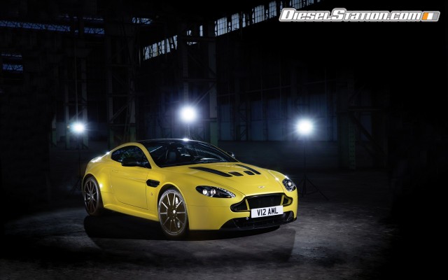 Aston Martin V12 Vantage S 2014 Widescreen Picture #224 Aston Martin V12 Vantage S 2014 Widescreen Picture #224